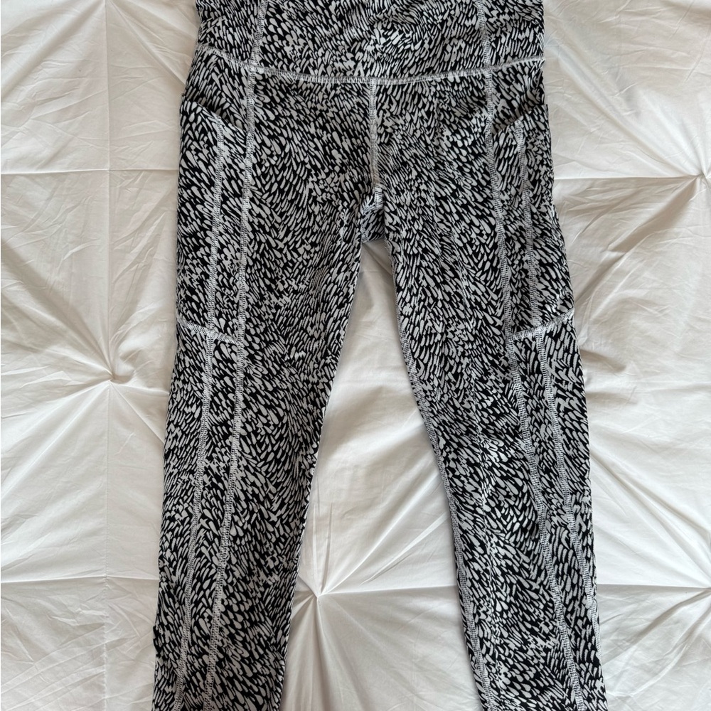 Athleta BMonochrome Patterned Leggings